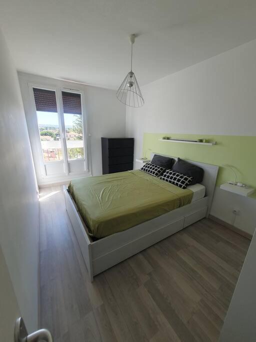 Appartement Avec 3 Chambres 80M2 Plein Sud Мариньян Экстерьер фото
