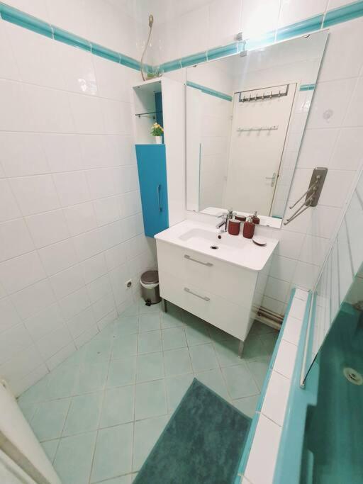 Appartement Avec 3 Chambres 80M2 Plein Sud Мариньян Экстерьер фото